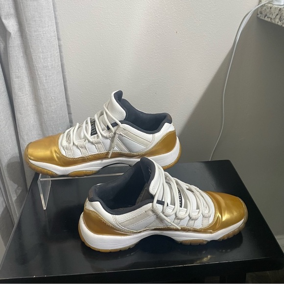 Nike Air Jordan 11 Retro Boys Size 6.5y Gold Athletic Shoes Sneakers